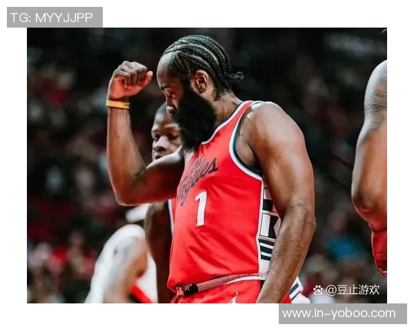 鲍威尔表现低迷半场仅得7分正负值惨淡球队遭遇严防困境